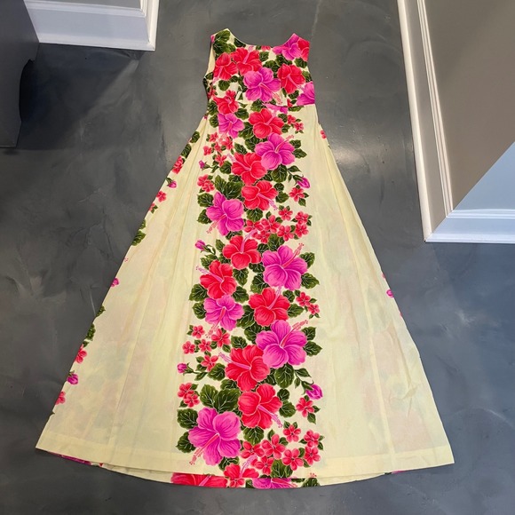 Ui-Maikai Dresses & Skirts - Vintage Ui-Maikai Hawaiian Maxi Dress XS Hibiscus Floral 1960s Cream Pink Empire